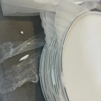 Kırık Servis Tabakaları İçin 7 Aylık Değişim Bekleyişi