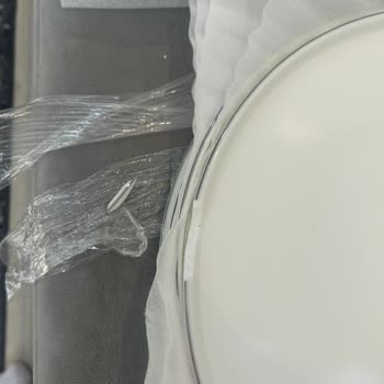 Kırık Servis Tabakaları İçin 7 Aylık Değişim Bekleyişi