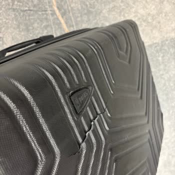 AJet Damaged My Suitcase During Baggage Handling