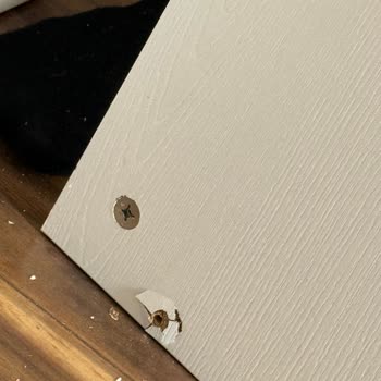 Montaj Ekibi Karyolayı Kırdı, Parça Temini Ve Çözüm Bekliyor