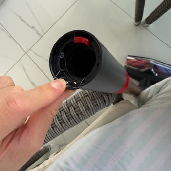 Dyson V16 Süpürgenin Kırık Haznesi İçin Yedek Parça Bulunamaması