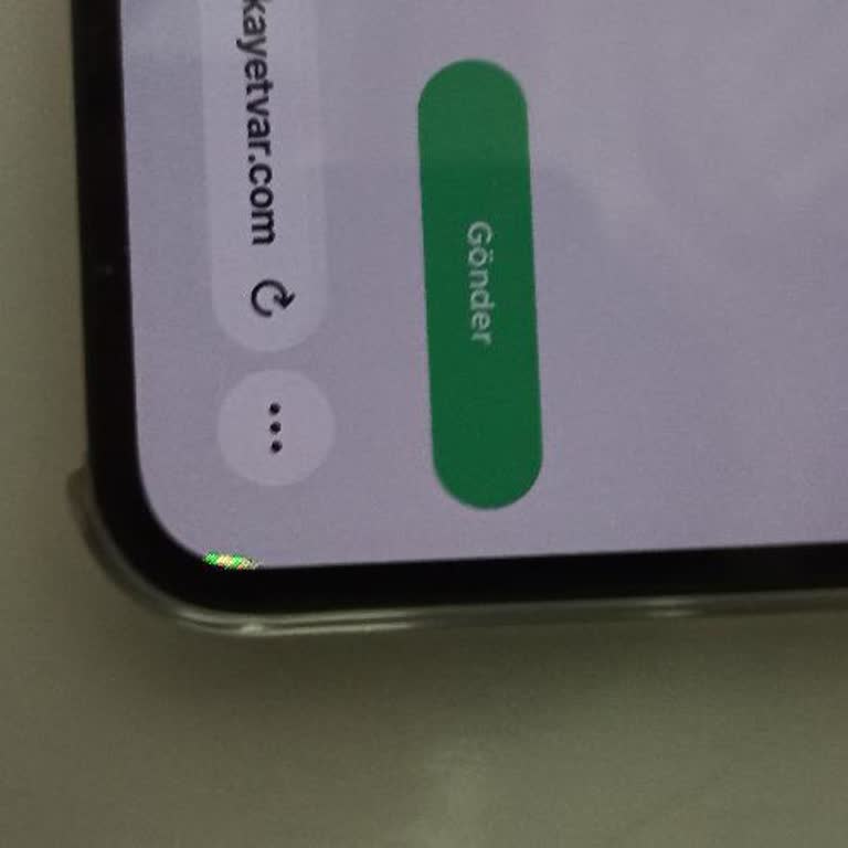 Teknosa Bursa AVM’deki IPhone 13 Ekranda Mürekkep Dağılması Garanti Değişim Talebi