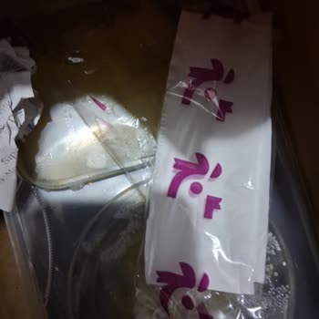 Çiğ Ve Eksik Mantarlı Makarna, Kırık Plastik Çatalda Sağlık Riski