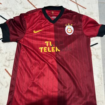 Orijinal Galatasaray Formamın Harfleri Soyuldu, Yenisi İsteniyor