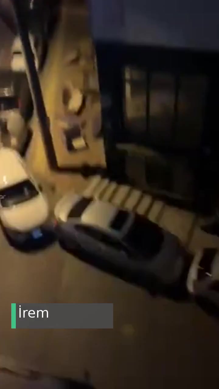 Bursa Büyükşehir Belediyesi Evin Önündeki Rezillik videonun kapak resmi
