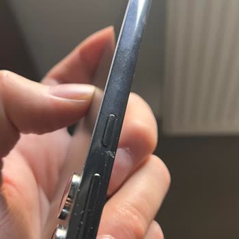 Samsung Galaxy S23 Batarya Şişmesi Ve Kasa Ayrılması Nedeniyle Güvenlik Riski