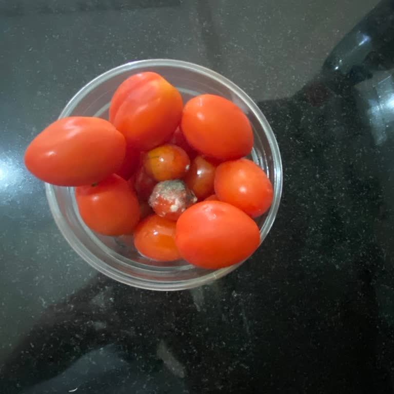 Migros Çorlu Şubesinde Küflü Domates Satışı Ve Hijyen Denetimi Talebi