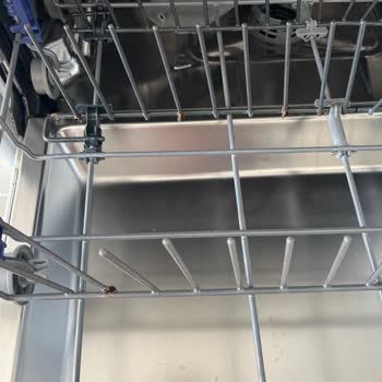 Beko Bulaşık Makinesinde Pas Ve Küf, Servis Ücreti Alınmasın