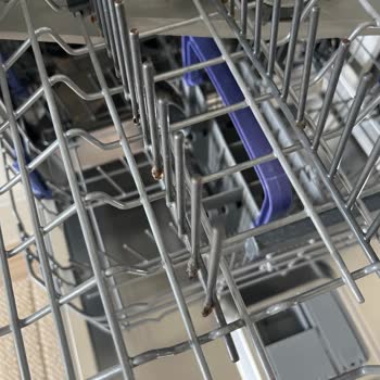 Beko Bulaşık Makinesinde Pas Ve Küf, Servis Ücreti Alınmasın
