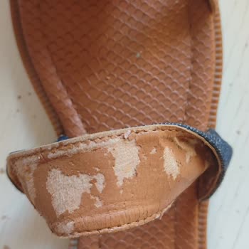 Nine West İç Deri Kalitesizliği Ve Kısa Ömürlü Ürün Şikayeti