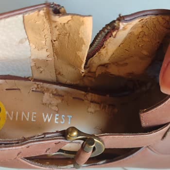 Nine West İç Deri Kalitesizliği Ve Kısa Ömürlü Ürün Şikayeti