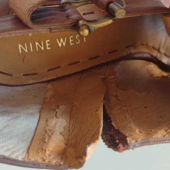 Nine West İç Deri Kalitesizliği Ve Kısa Ömürlü Ürün Şikayeti