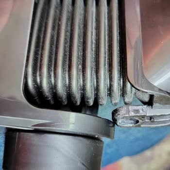 Dyson Süpürge Başlığı Kendiliğinden Ayrılıyor, Garanti Kapsamında Ücretsiz Değişim Talebi