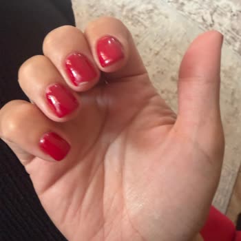 Kalıcı Oje 3 Günde Soyuldu Ve Salon Çözüm Sunmuyor