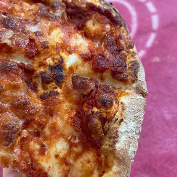 Terra Pizza’dan Gelen Salçalı Ekmek Gibi Pizza Kalitesiz, Tam İade Talebi