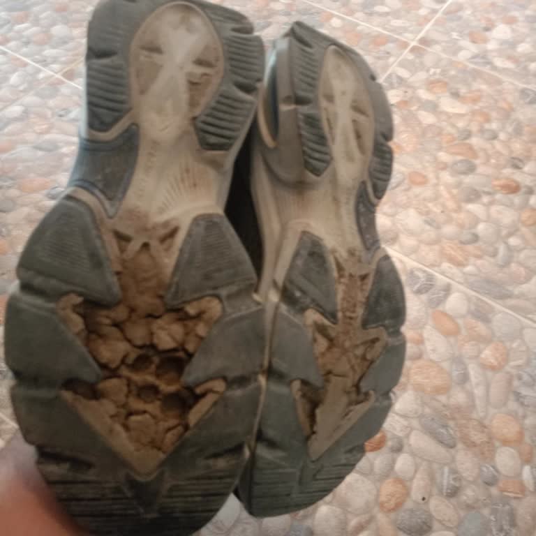 Skechers Ayakkabısının Tabanı Kısa Sürede Parçalandı Ve Değişim İstiyorum