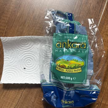 Ankara Makarna Paketi İçindeki Siyah Parçalar Sağlık Endişesi Yaratıyor