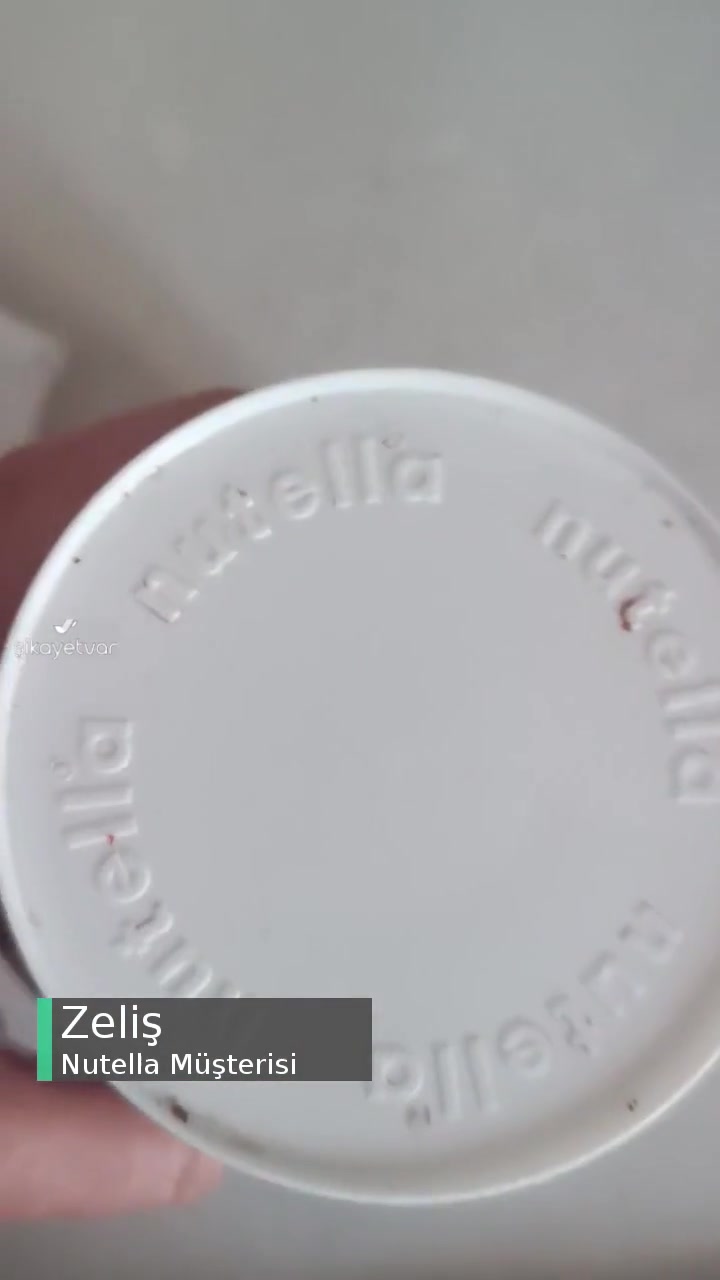 Nutella Çikolatanın İçinden Çıkan İki Parça videonun kapak resmi