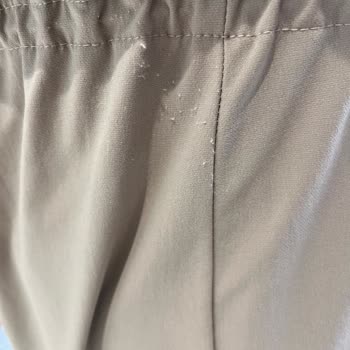 5.600 TL’lik Trençkotta Ayıplı Ürün, Mağaza Çözüm Sunmuyor