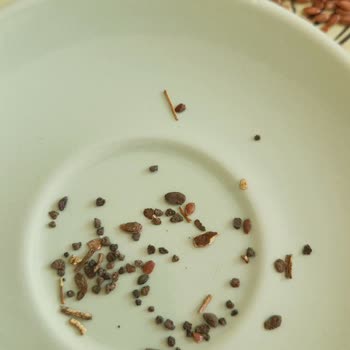 Natur Foods Ürünün İçinden Sayısız Taş Ve Çöp Çıktığını Gördüm