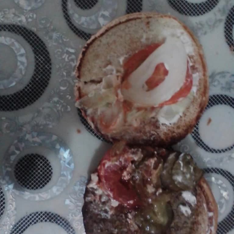 Burger King Şubesinde Malzeme Seçimindeki Yanlışlar Sürekli Tekrarlıyor