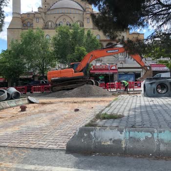 Kahramanmaraş’ta Yol Çalışmaları Plansız Ve Çamurlu, Trafik Felç Oldu