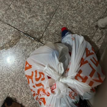 Migros Kimyasal Tuz Ruhu Ve Gıda Ürünlerinin Aynı Poşette Karıştığı Tehlikeli Paketleme Hatası
