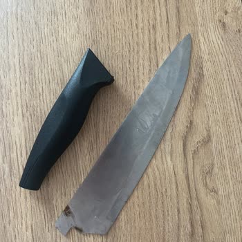 Sharp Master 6’lı Bıçak Setinin Sapı Kısa Sürede İçten Kırıldı