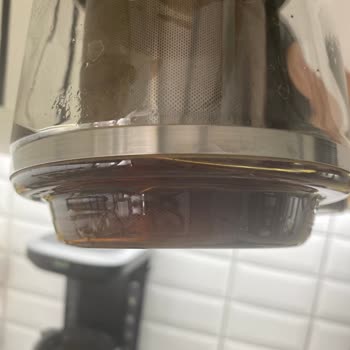 Robotea 4 In 1 Çay Makinesinde Cam Kırılması Ve Su Sızdırması