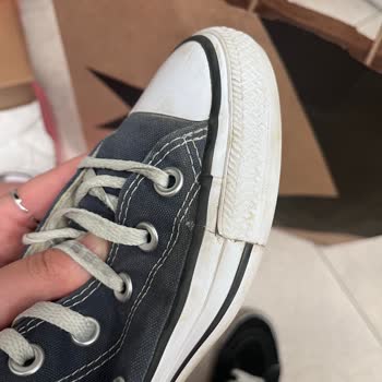 Converse Ayakkabısında Erken Yıpranma Ve Değişim Reddine Tepki