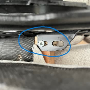 Doğtaş Koltuğunda Sürekli Gıcırtı Ve Kırık Parça, Cevapsız Servis Ve İade Talebi