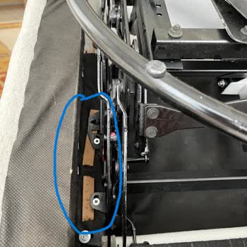 Doğtaş Koltuğunda Sürekli Gıcırtı Ve Kırık Parça, Cevapsız Servis Ve İade Talebi
