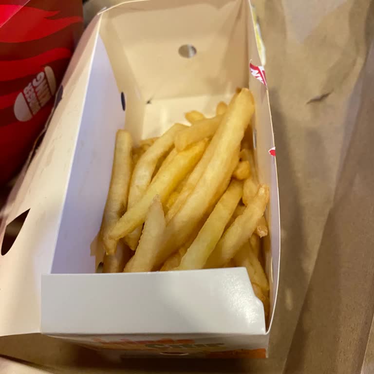 Burger King Siparişinde Soğuk Yemek Ve Eksik Porsiyonlar İçin Ücret İadesi Talebi