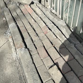Kaldırım Taşları Evime Yağmur Suyu Girmesine Sebep Oluyor