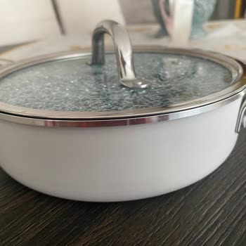 Kullanılmamış Tencere Kapağı Çatladı, Mağaza Personeli Saygısız Davrandı