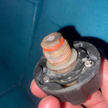 Pirantech CB-107C Çok Fonksiyonlu Buharlı Temizlik Makinesinde Buhar Sızdırma Ve Kapak Arızası
