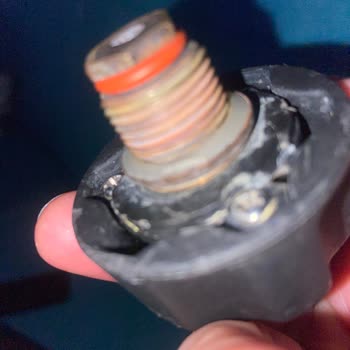Pirantech CB-107C Çok Fonksiyonlu Buharlı Temizlik Makinesinde Buhar Sızdırma Ve Kapak Arızası
