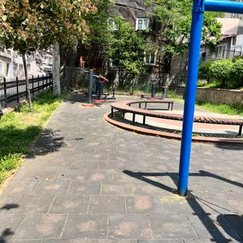 Keçecipiri Parkı Zemini Tehlikeli Ve Bakım Eksikliği