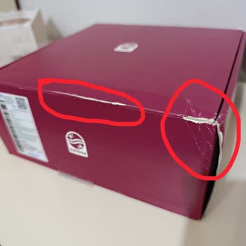Şeffaf Paketle Gelen Kırık Ve Kullanılmış Philips Lumea Cihazı