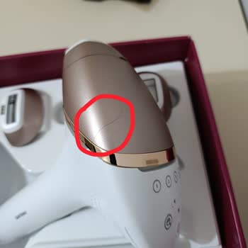 Şeffaf Paketle Gelen Kırık Ve Kullanılmış Philips Lumea Cihazı