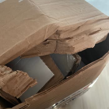 Özensiz Paketleme Nedeniyle Kırık Ürünler Ve Zor İade Şartları