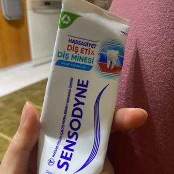 Sensodyne Diş Macunu Kullanımından Sonra Aft Benzeri Beyaz Yaralar Ve Şişlik
