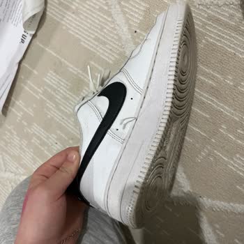 Nike Air Force 1 ’07 Ayakkabısında Üretim Hatası Ve Garanti Reddi