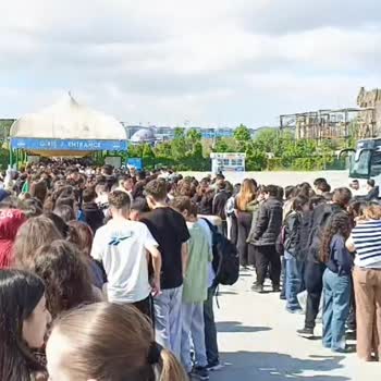 Aşırı Yoğunluk Ve Uzun Sıra Beklemeleri Okul Gezisini Hayal Kırıklığına Dönüştürdü