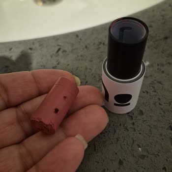 İno Kozmetik Stick Allıkları Kırık Çıktı, Değişim İstiyorum