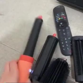 Dyson Saç Şekillendirici Kullanılmış Başlık Gönderdi