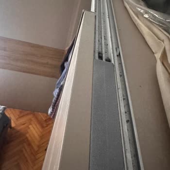 Garanti Kapsamındaki Gardırop Sürgüsü Onarımı İçin Ücret Talep Edilmemeli