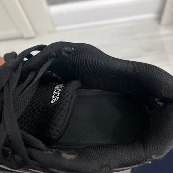 Adidas Ayakkabılar 4 Ayda İçleri Parçalandı, Garanti Kapsamı Reddedildi