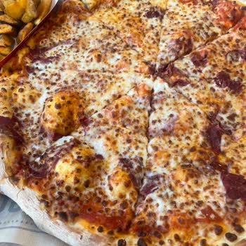 Sbarro'da Ekstra Ücretli Bol Malzemeli Pizza Eksik Ve Patatesler Yanmış Şikayetim