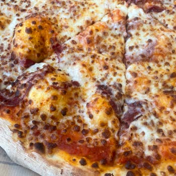 Sbarro'da Ekstra Ücretli Bol Malzemeli Pizza Eksik Ve Patatesler Yanmış Şikayetim